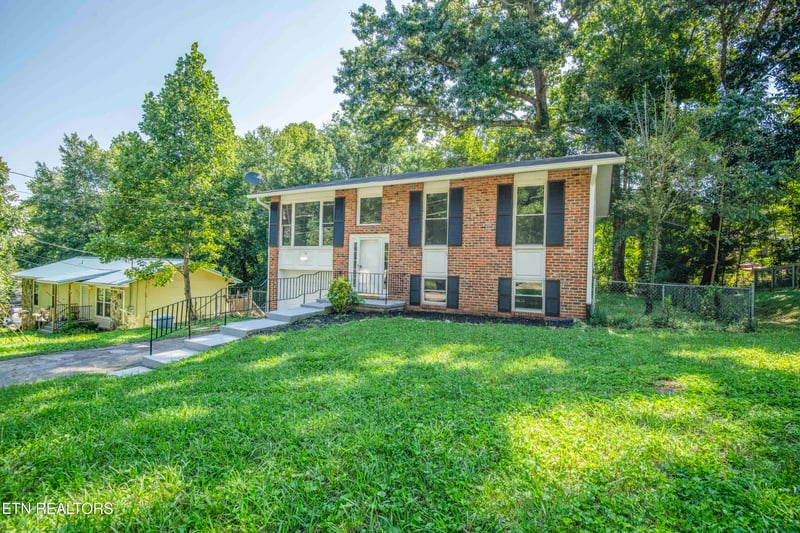 6516 Ellesmere Dr, Knoxville, TN 37921
