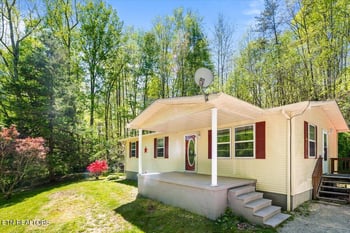 652 Indian Mountain Rd, Jellico, TN 37762