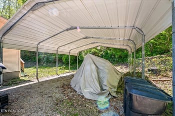 652 Indian Mountain Rd, Jellico, TN 37762