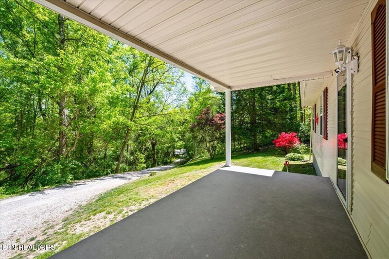 652 Indian Mountain Rd, Jellico, TN 37762