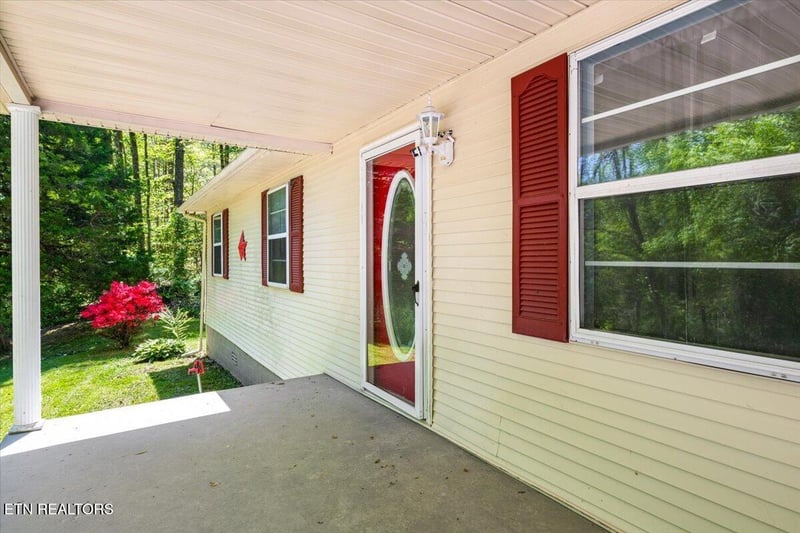 652 Indian Mountain Rd, Jellico, TN 37762