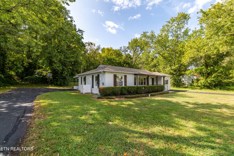 6520 Jackie Ln, Knoxville, TN 37920