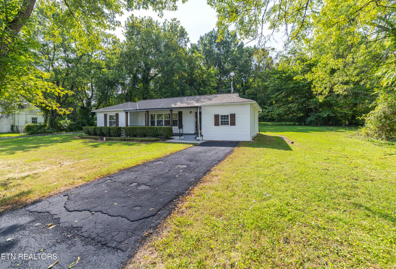 6520 Jackie Ln, Knoxville, TN 37920