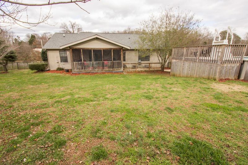 6520 N Huffs Ferry Rd, Loudon, TN 37774