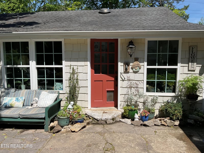 6520 S Northshore Dr, Knoxville, TN 37919