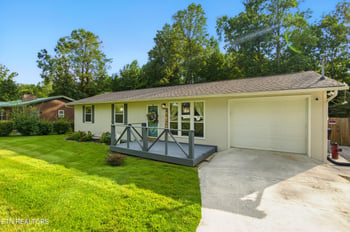 6529 Cedarbreeze Rd, Knoxville, TN 37918