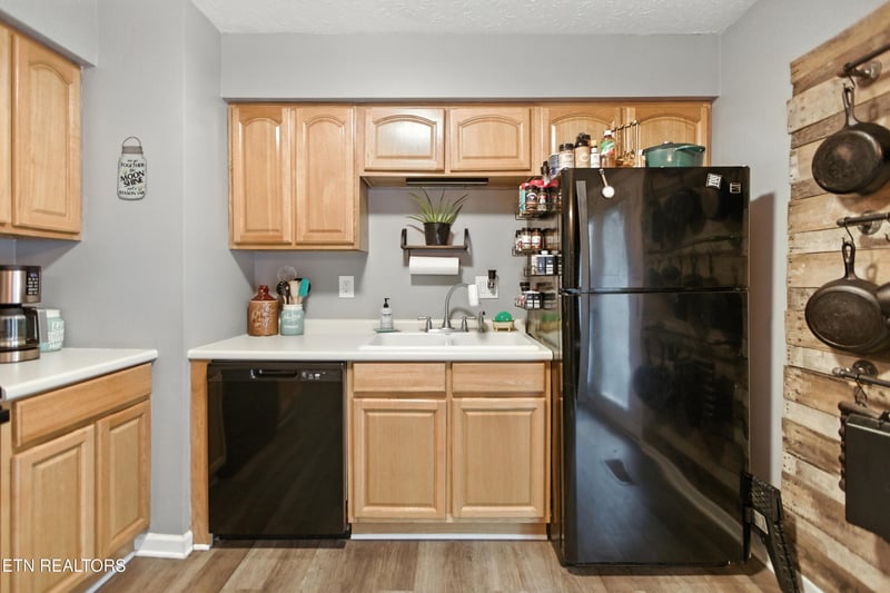 6529 Cedarbreeze Rd, Knoxville, TN 37918
