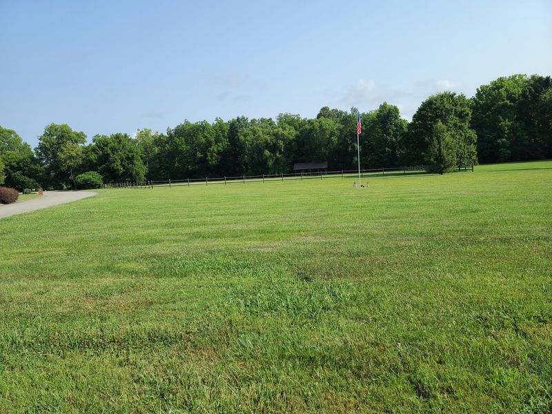 653 River Run Dr, Maryville, TN 37804