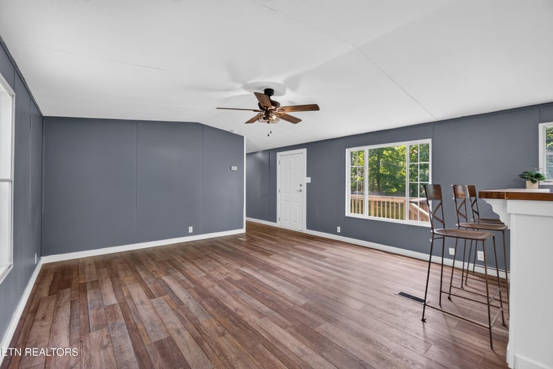 653 Timothy Dr, Crossville, TN 38572
