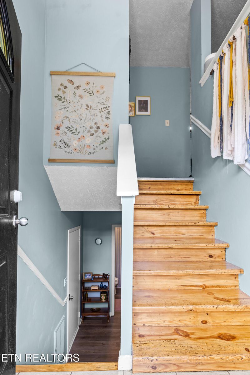 6531 Cedar Bend Rd, Knoxville, TN 37918