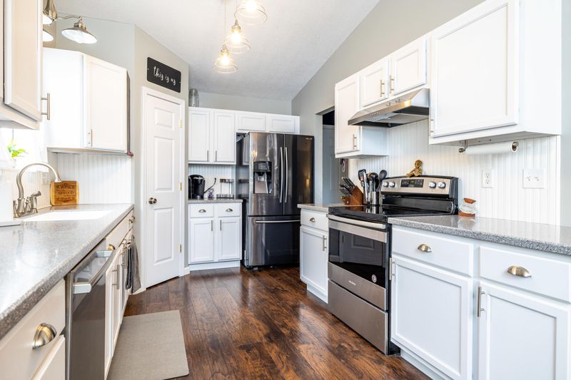 6544 Hugh Willis Rd, Powell, TN 37849