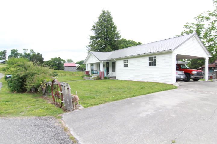 6545 Calloway Rd, Loudon, TN 37774