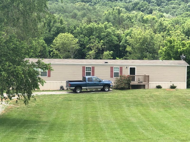 655 Blaines Chapel Rd, Rutledge, TN 37861