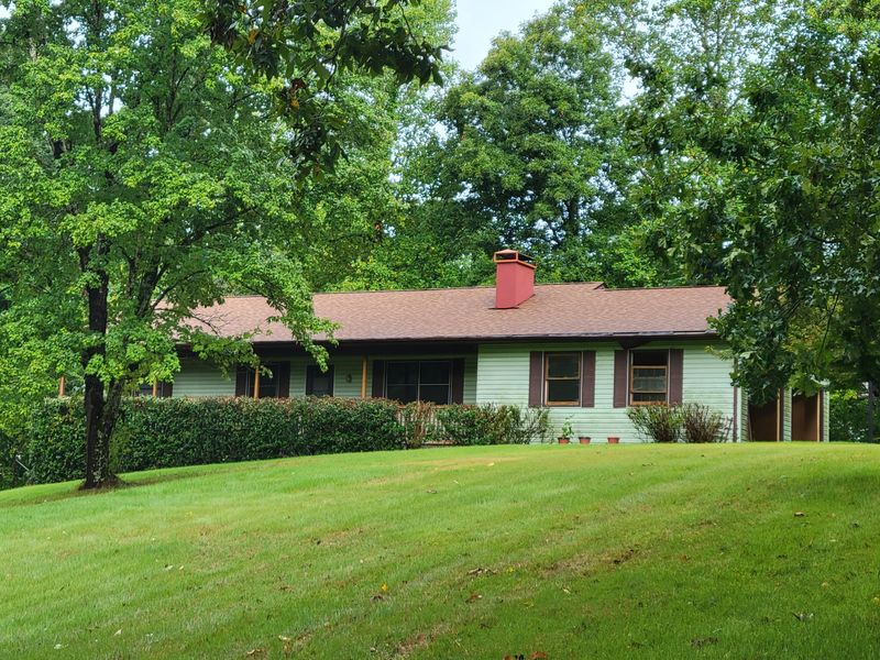 655 Ed Davis Rd, Maryville, TN 37801