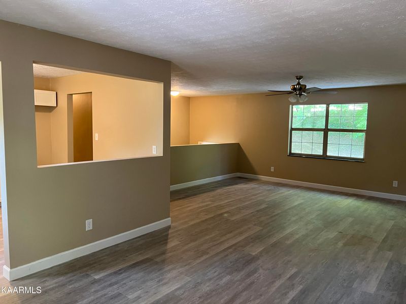 655 W Hills Dr, Harriman, TN 37748