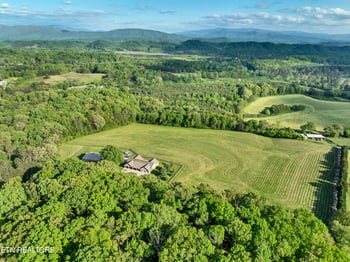 6550 Howard School Rd, Maryville, TN 37801
