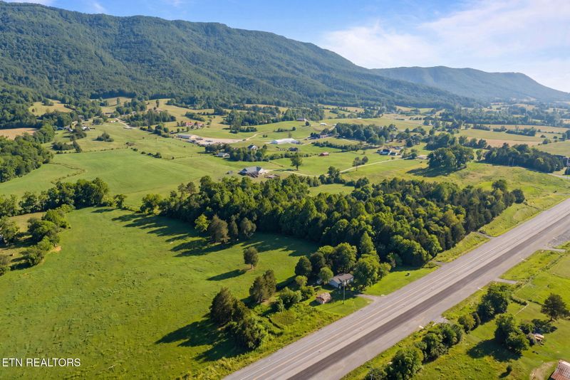 6555 General Carl W Stiner Hwy, Lafollette, TN 37766
