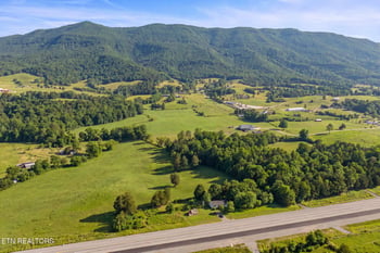 6555 General Carl W Stiner Hwy, Lafollette, TN 37766
