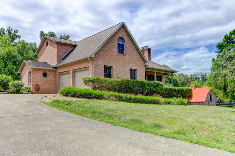 6558 Lanier Rd, Maryville, TN 37801