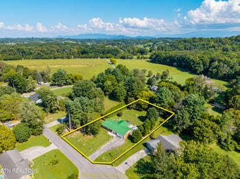 656 Dwight Ln, Sevierville, TN 37876
