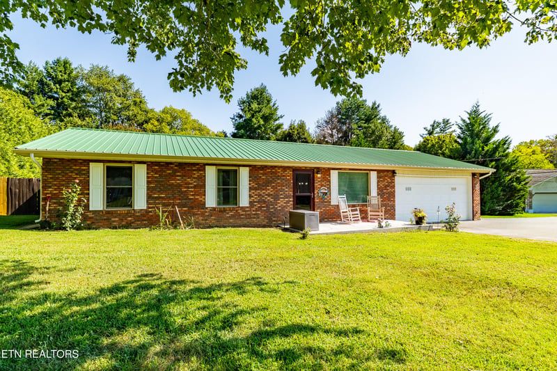 656 Dwight Ln, Sevierville, TN 37876