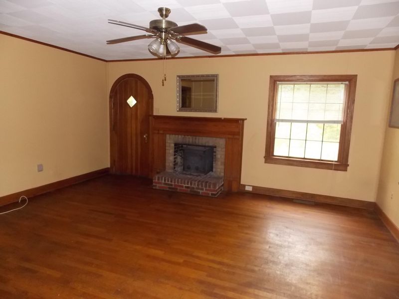 657 River Rd, Loudon, TN 37774
