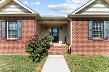 658 Stiner Rd, Sharps Chapel, TN 37866