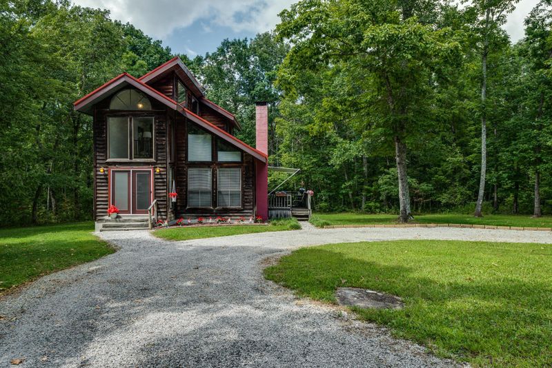 659 Ormes Rd, Crossville, TN 38572