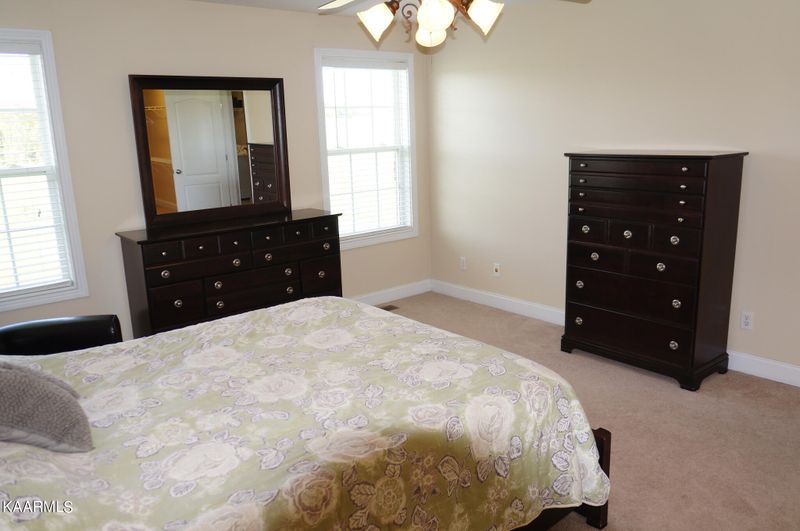 660 Craigs Chapel Rd, Greenback, TN 37742