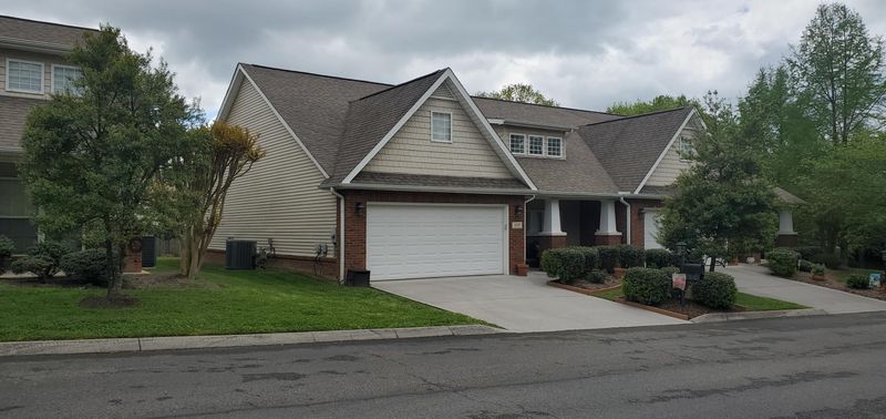 660 Loop Rd, Knoxville, TN 37934