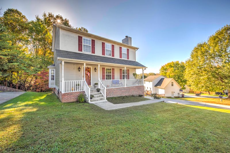 6603 Ridge Run Dr, Knoxville, TN 37921