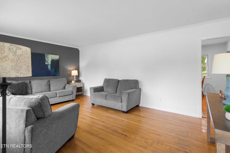 6604 Duke Rd, Knoxville, TN 37918