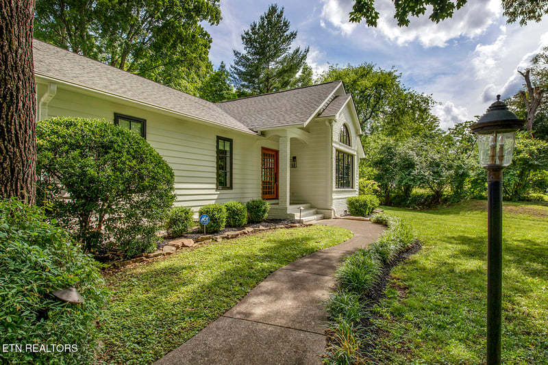 6604 Westland Dr, Knoxville, TN 37919