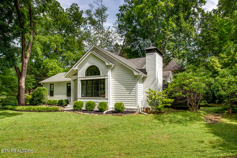 6604 Westland Dr, Knoxville, TN 37919