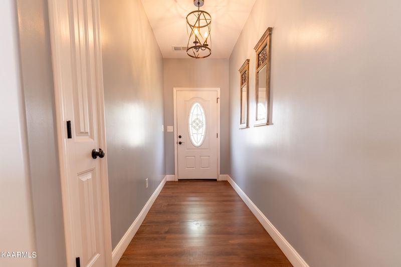 6606 Grace Nicely Ln, Corryton, TN 37721