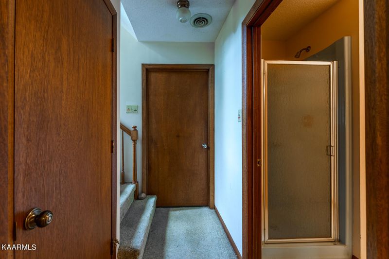 6608 Trinity Dr, Knoxville, TN 37918