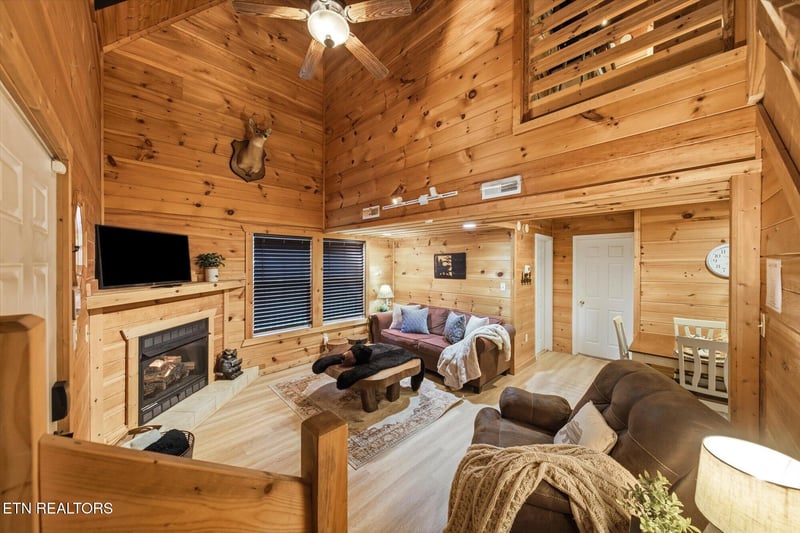661 Morning Mist Way, Gatlinburg, TN 37738