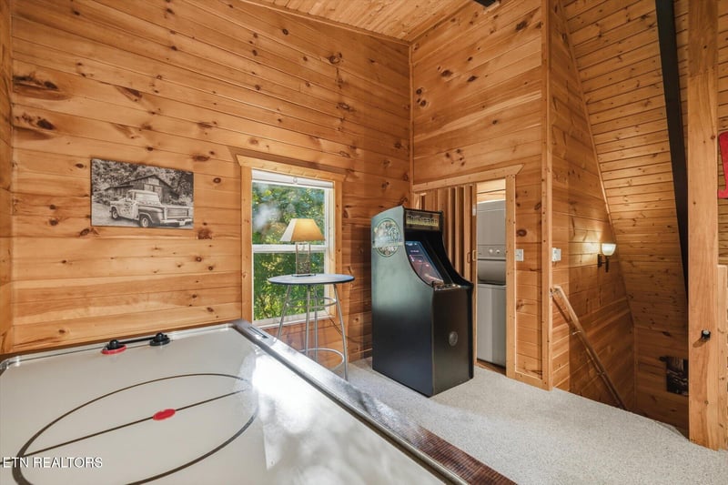 661 Morning Mist Way, Gatlinburg, TN 37738