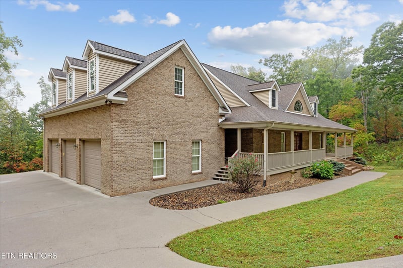 661 Tate Coley Rd, Lenoir City, TN 37771
