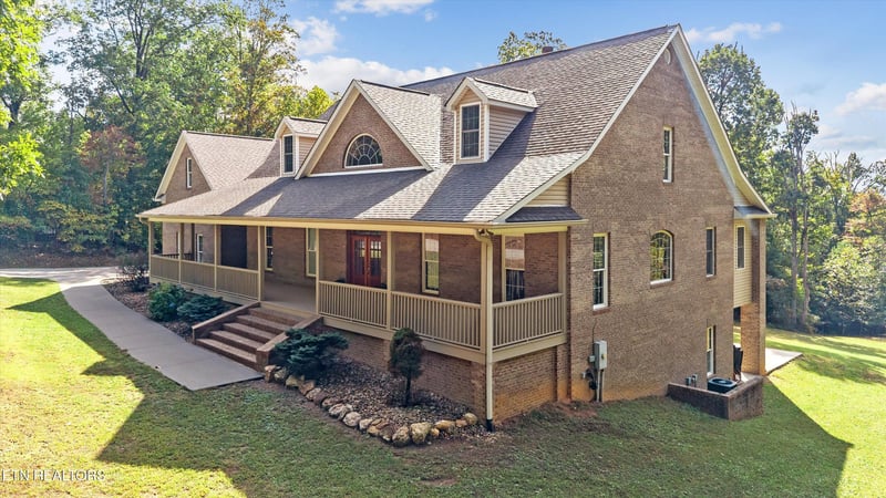 661 Tate Coley Rd, Lenoir City, TN 37771