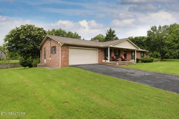 6613 Hummer Ln, Knoxville, TN 37912