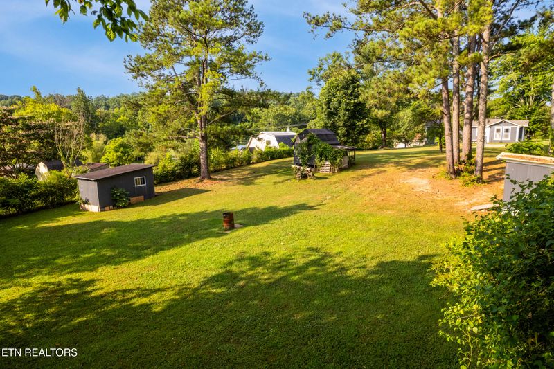 6616 Greer Rd, Knoxville, TN 37918