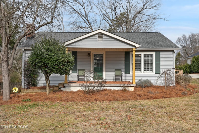 6617 Cherry Dr, Knoxville, TN 37919
