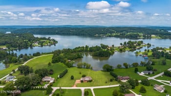 662 River Rd, Kingston, TN 37763