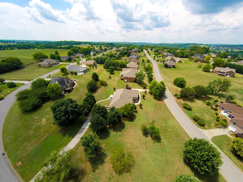 662 River Run Dr, Maryville, TN 37804