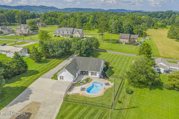 6623 Brackett Rd, Knoxville, TN 37938