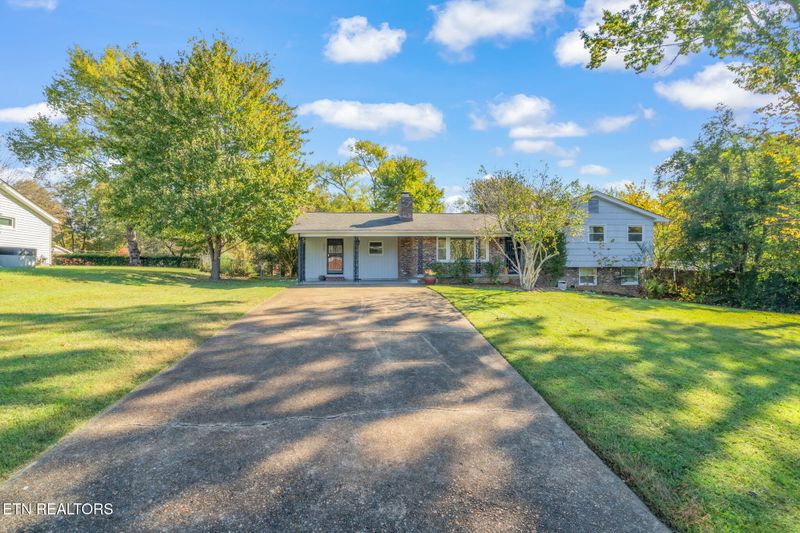 6624 Candy Ln, Knoxville, TN 37920