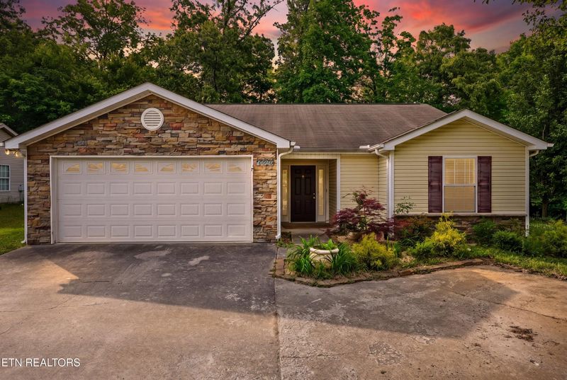 6626 Hugh Willis Rd, Powell, TN 37849