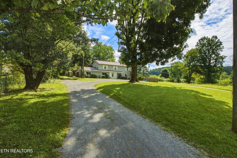 6628 Greer Rd, Knoxville, TN 37918