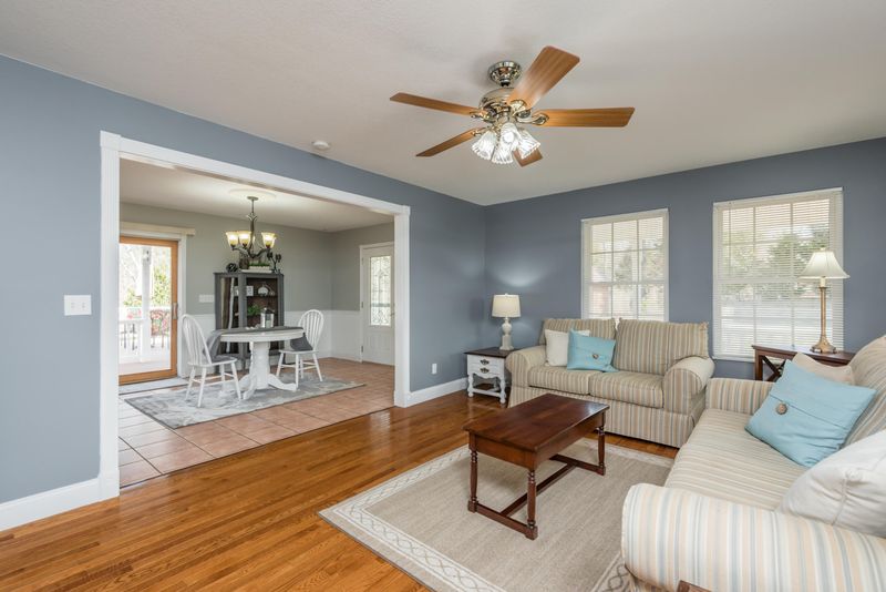 664 Batley Rd, Clinton, TN 37716